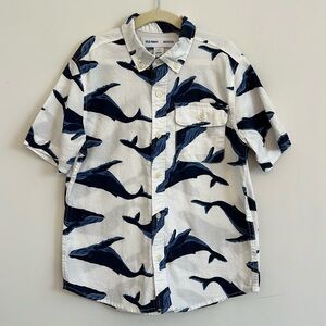 Old Navy whale print Boy’s button down shirt M